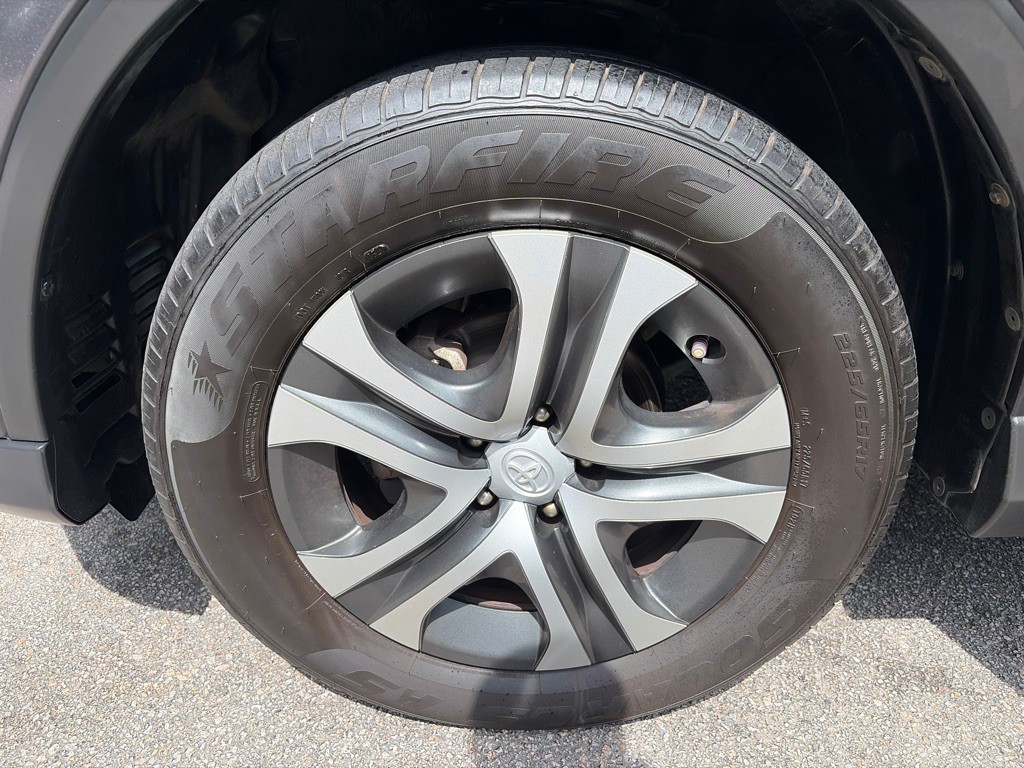 2017 Toyota Rav4 Image 26