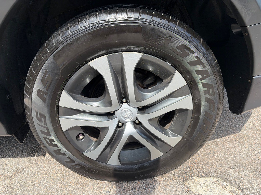 2017 Toyota Rav4 Image 27