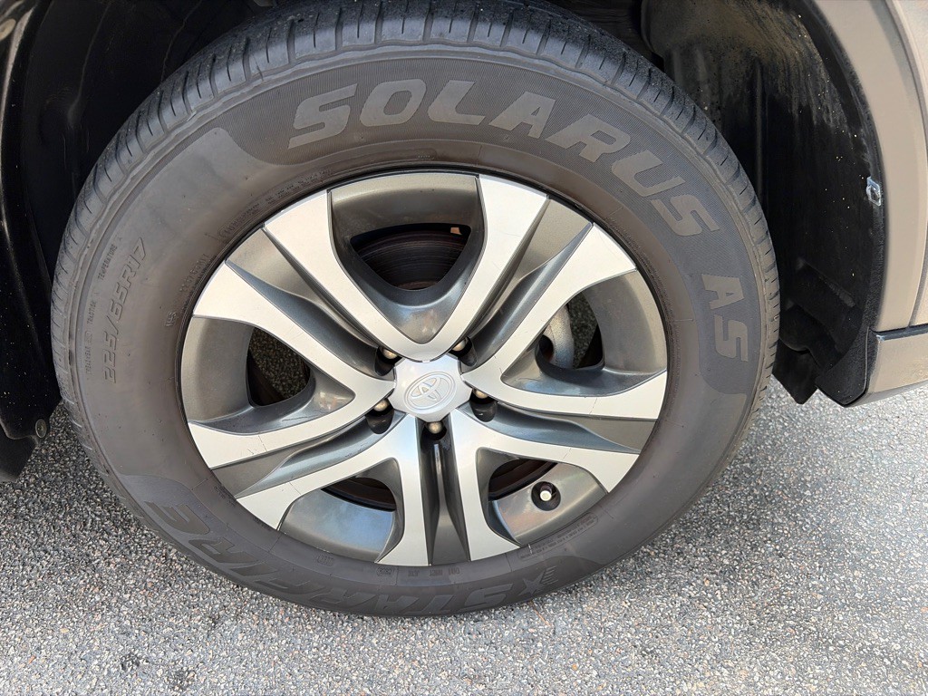 2017 Toyota Rav4 Image 29