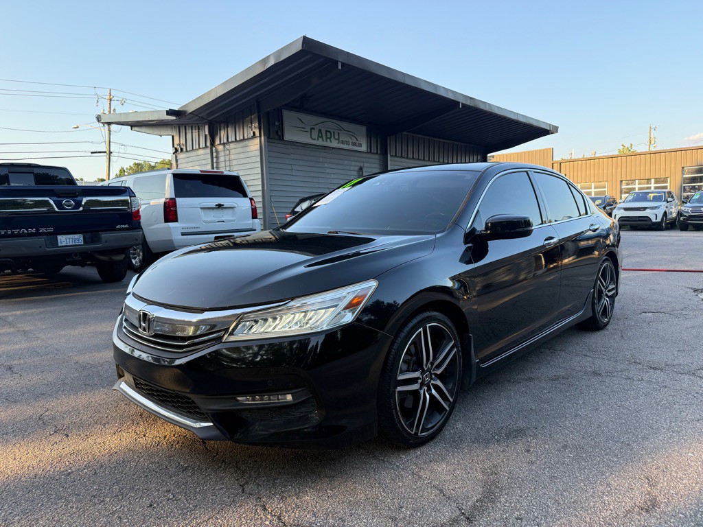 2017 Honda Accord Image 1