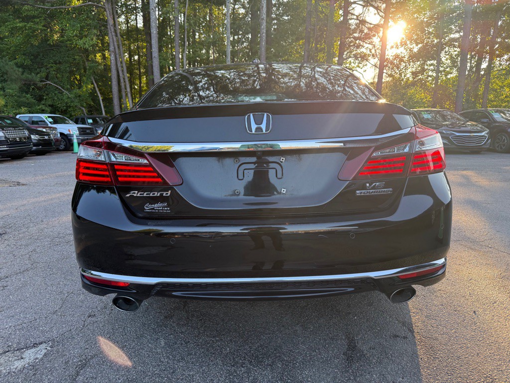 2017 Honda Accord Image 7
