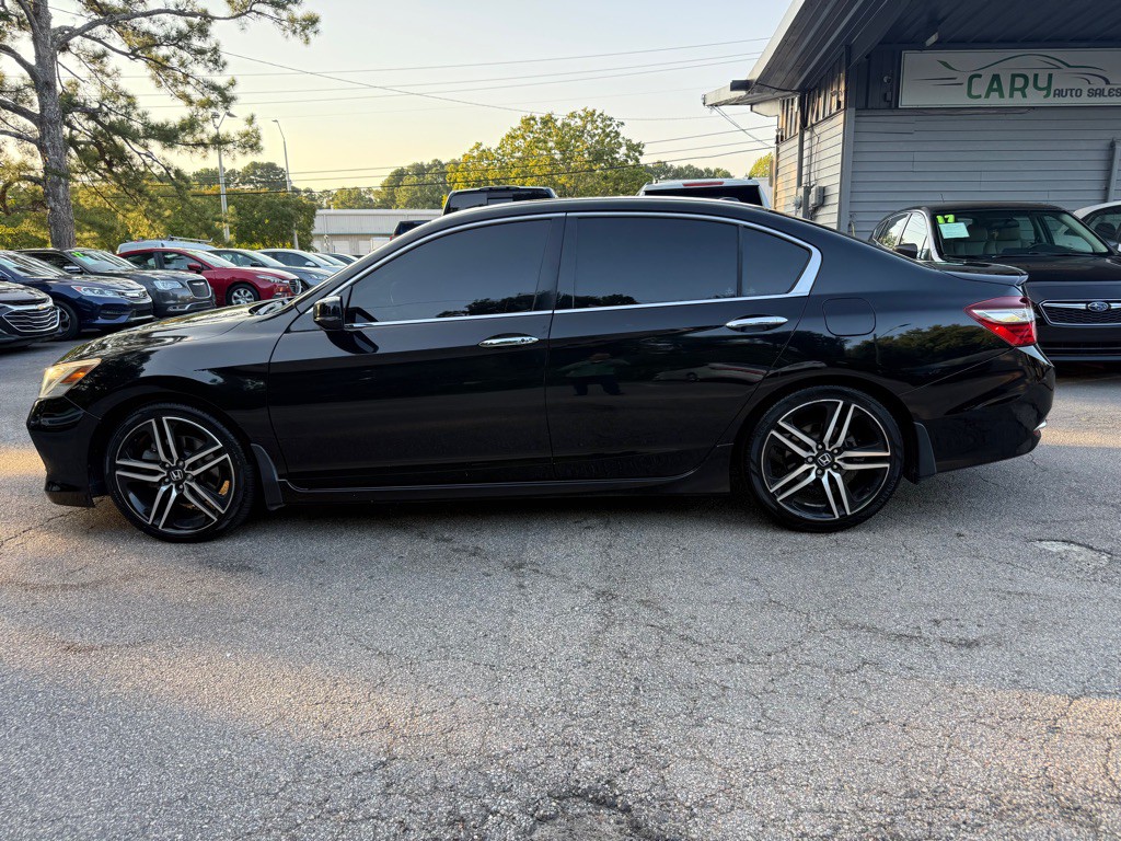 2017 Honda Accord Image 11