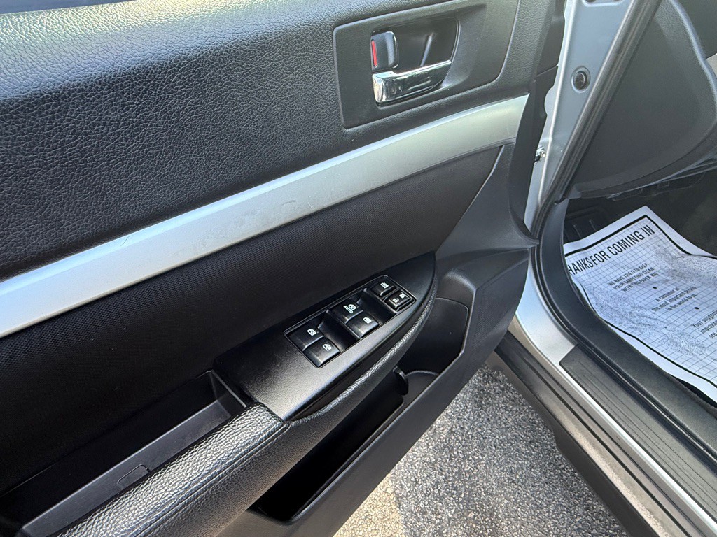 2014 Subaru Outback Image 13