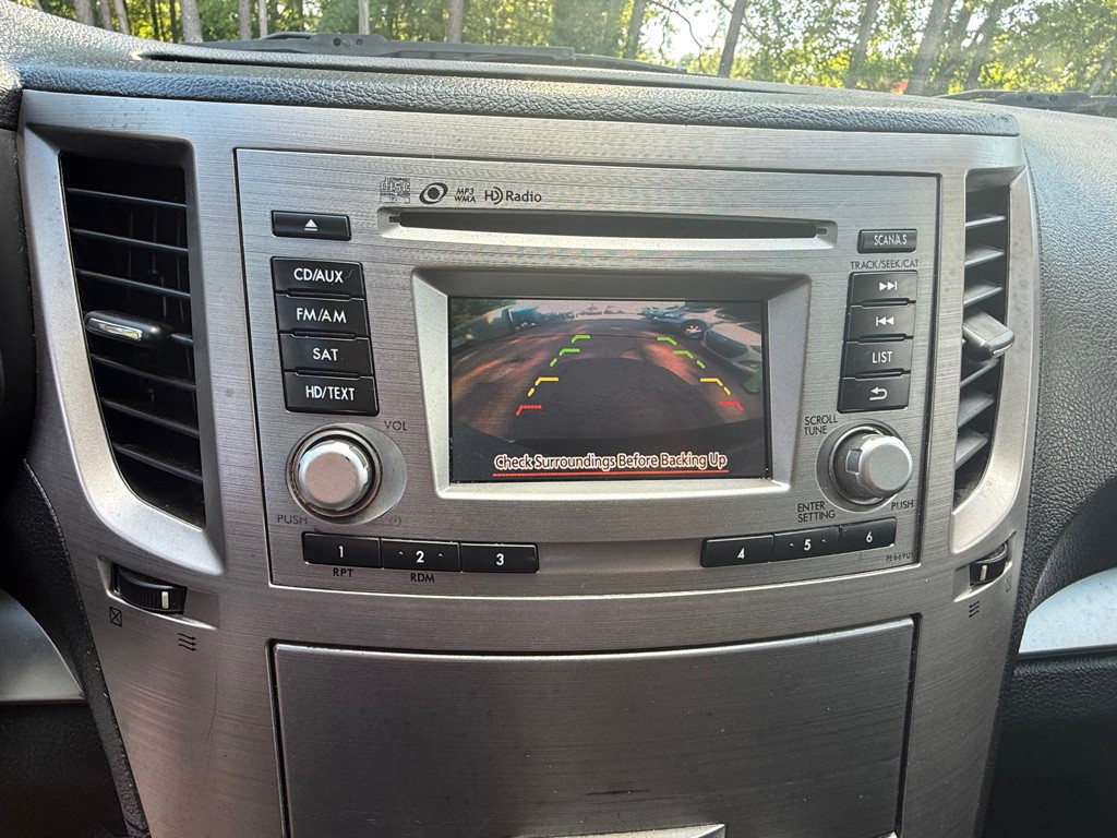 2014 Subaru Outback Image 21