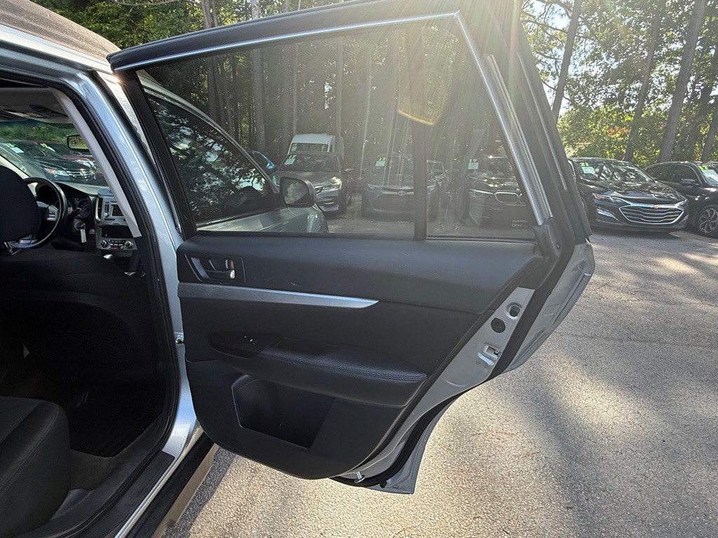 2014 Subaru Outback Image 31