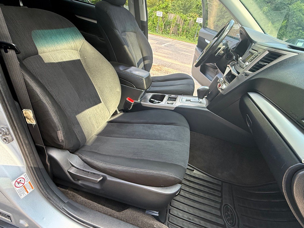 2014 Subaru Outback Image 34