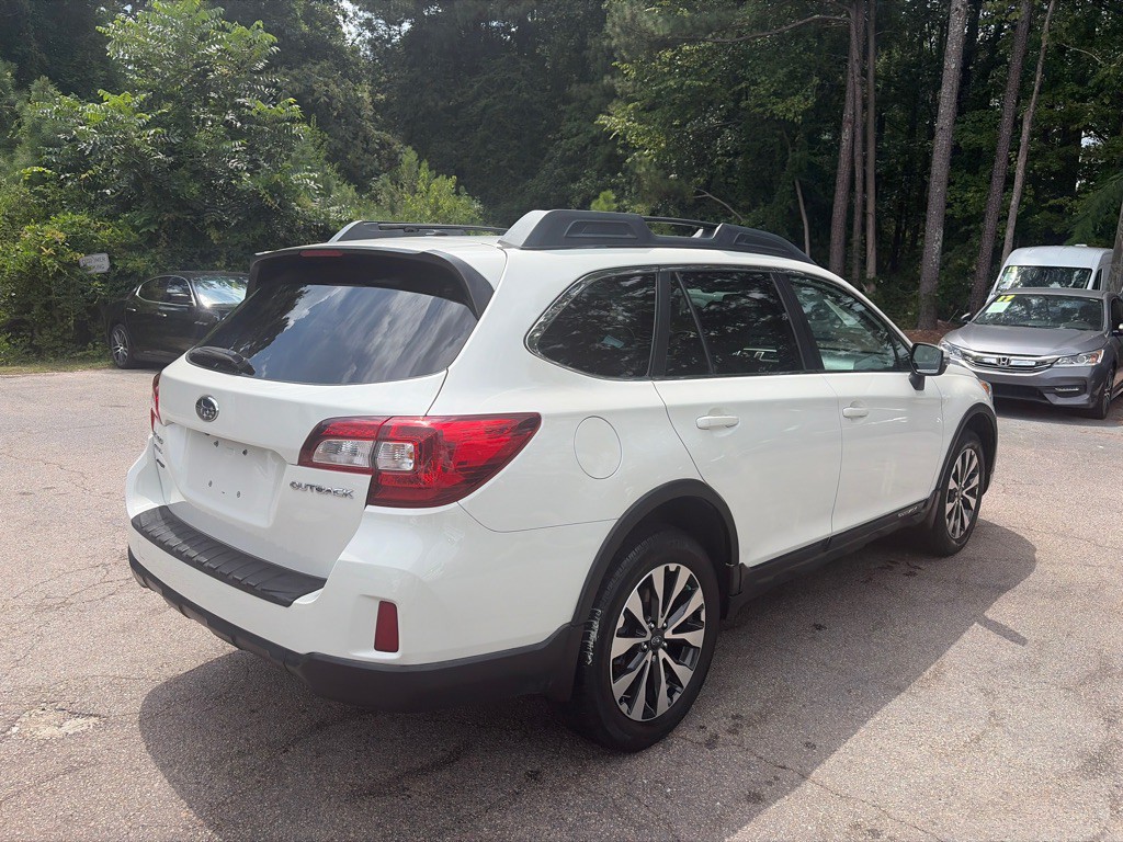 2015 Subaru Outback Image 4