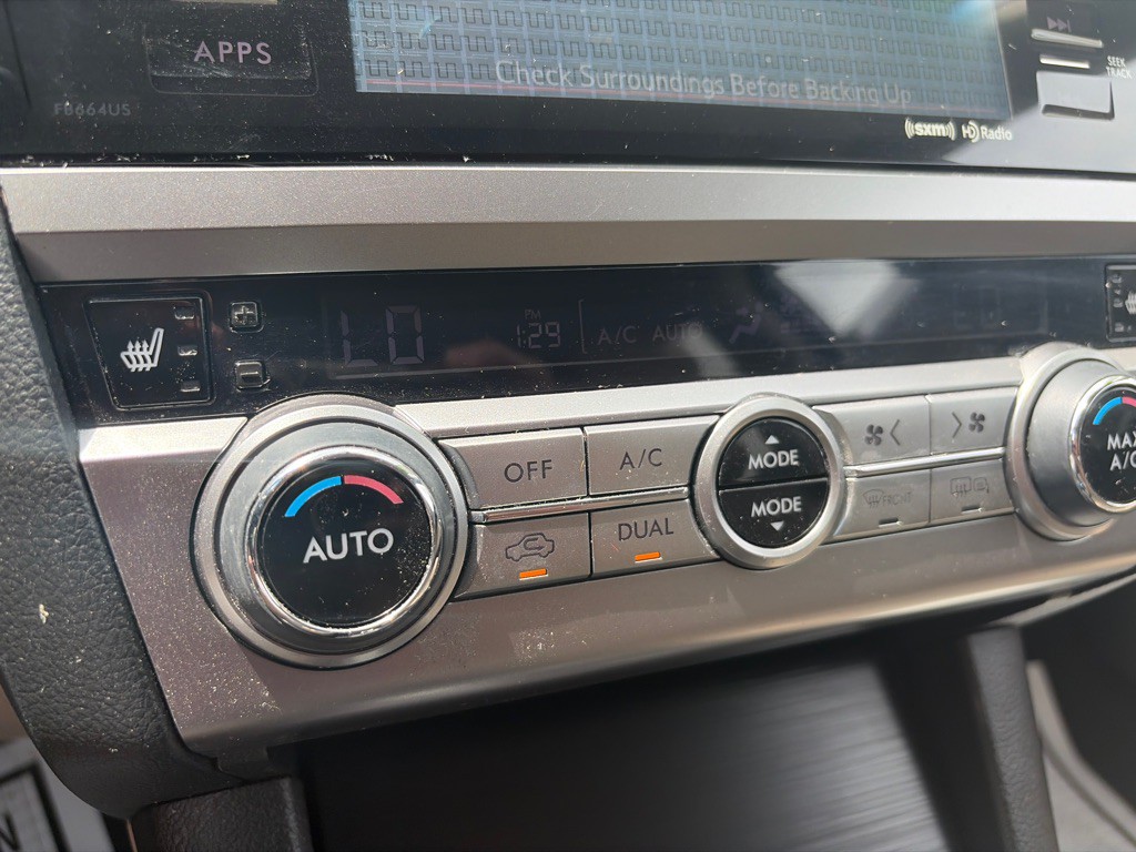 2015 Subaru Outback Image 19
