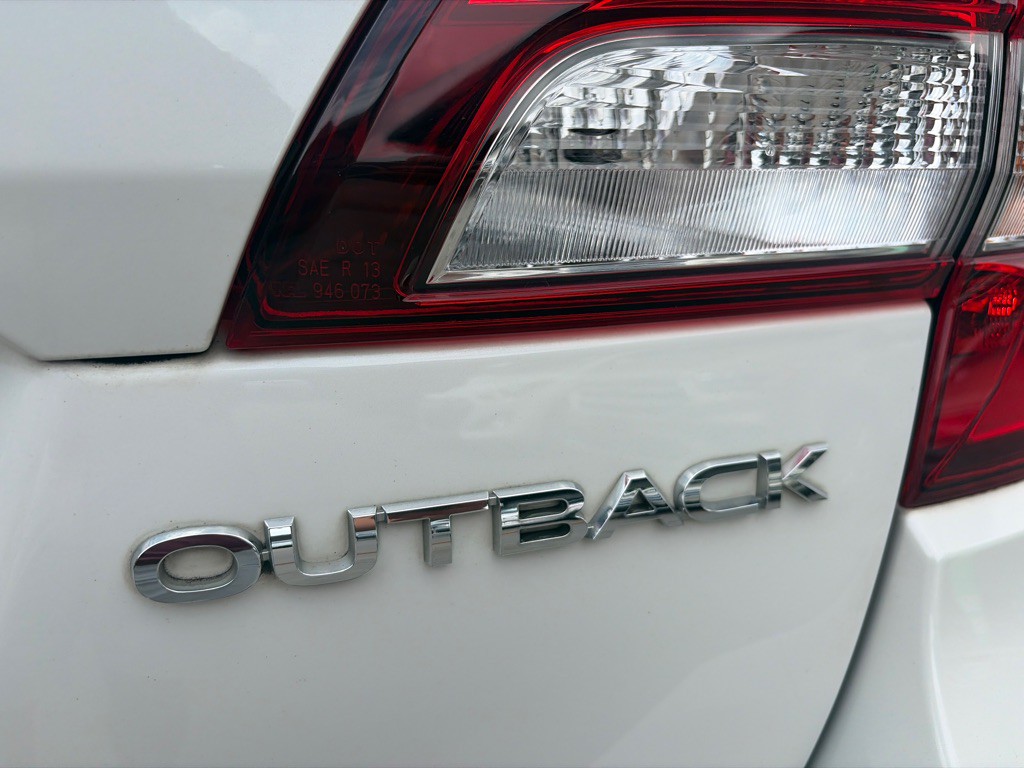 2015 Subaru Outback Image 27