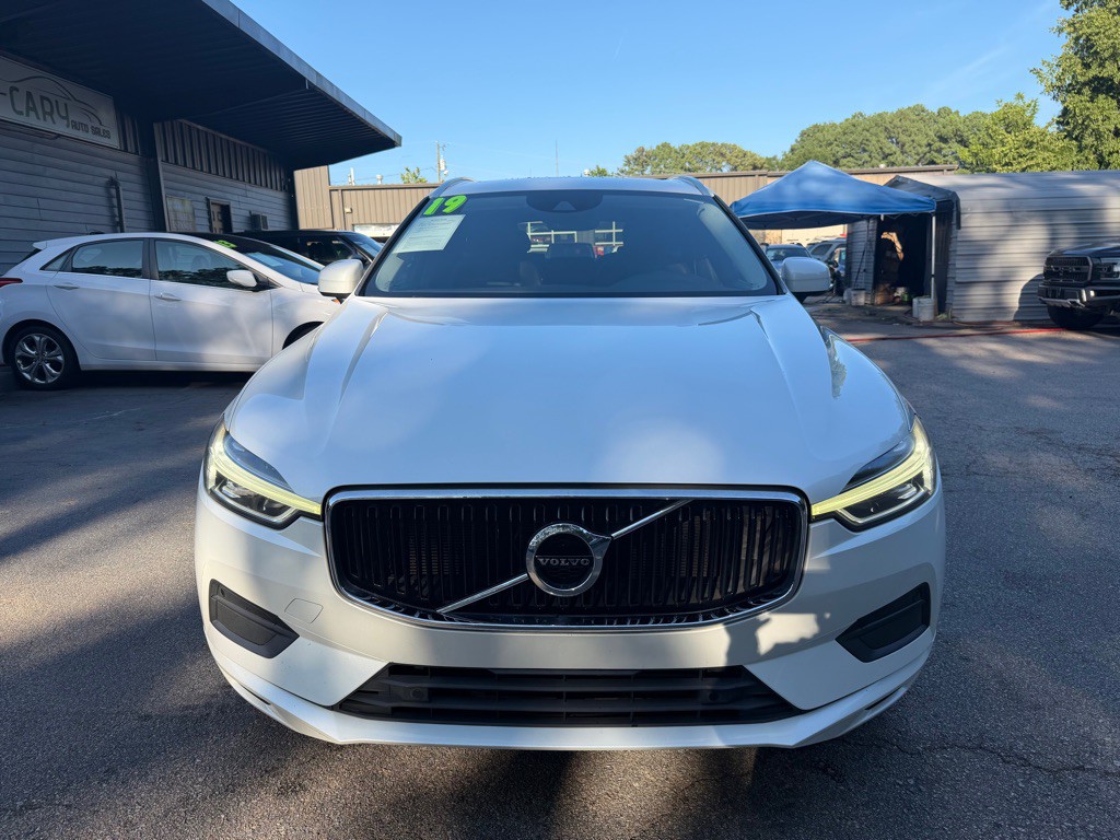 2019 Volvo XC60 Image 3