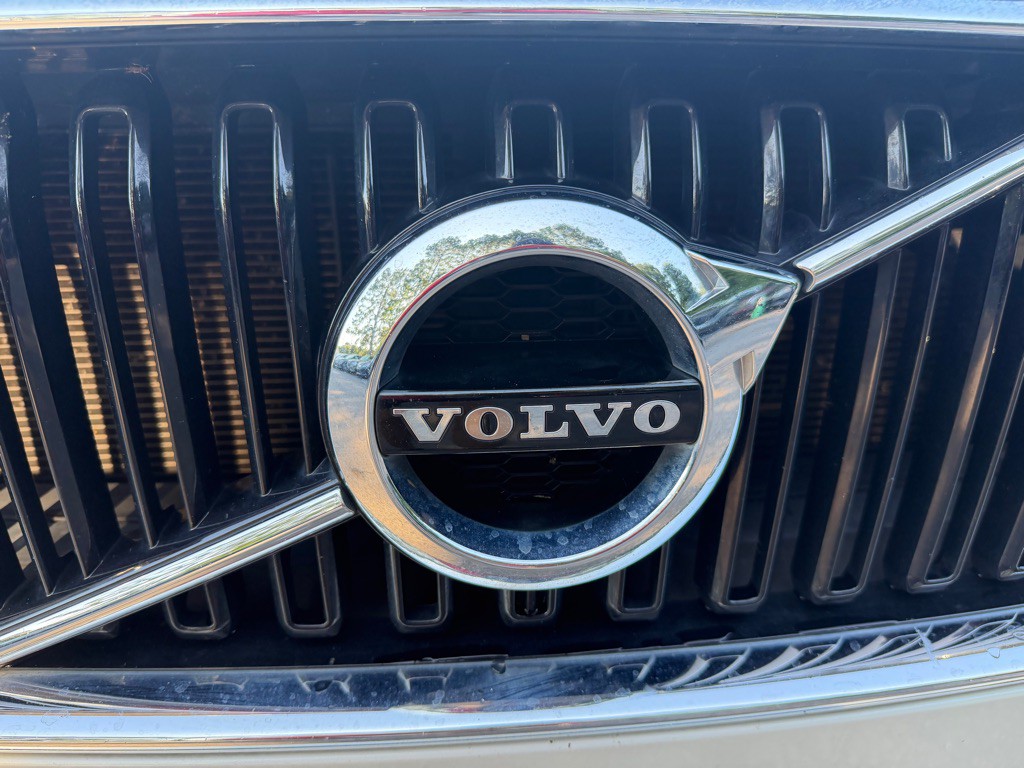 2019 Volvo XC60 Image 11