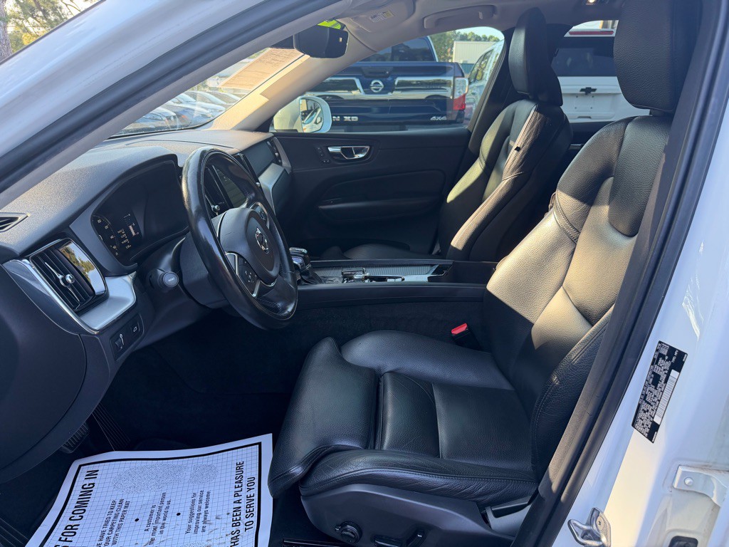 2019 Volvo XC60 Image 14