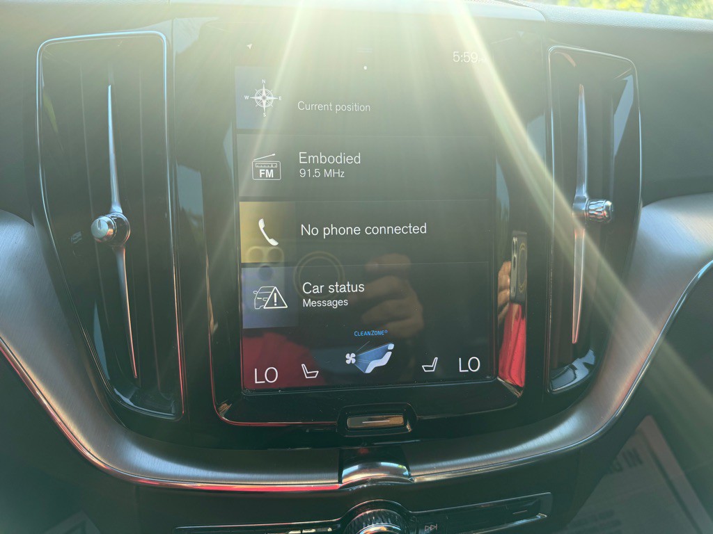 2019 Volvo XC60 Image 18