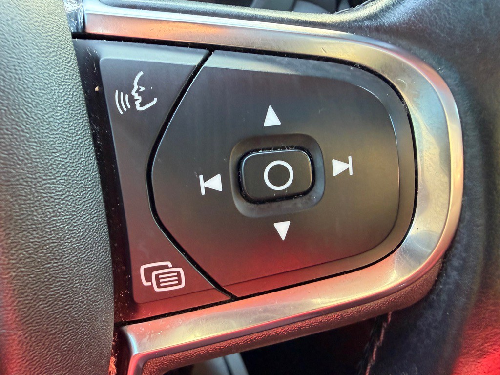 2019 Volvo XC60 Image 24