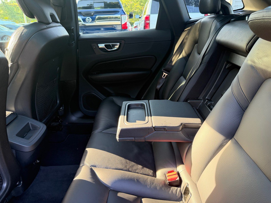 2019 Volvo XC60 Image 31
