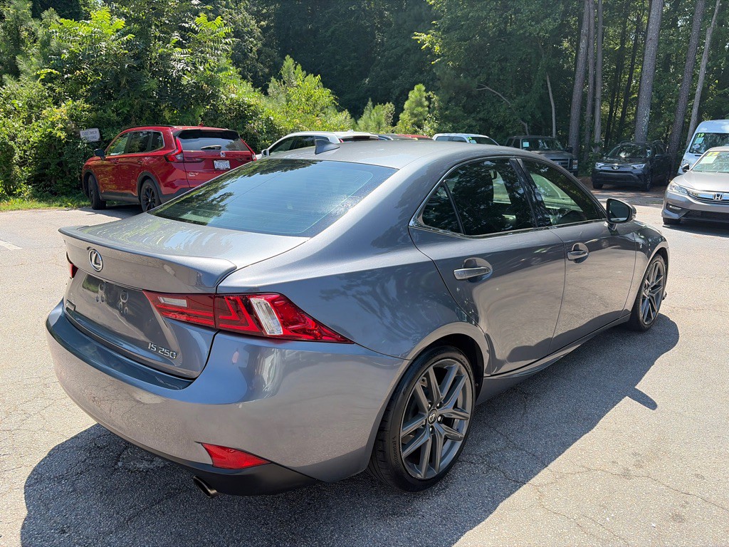 2015 Lexus IS Image 4