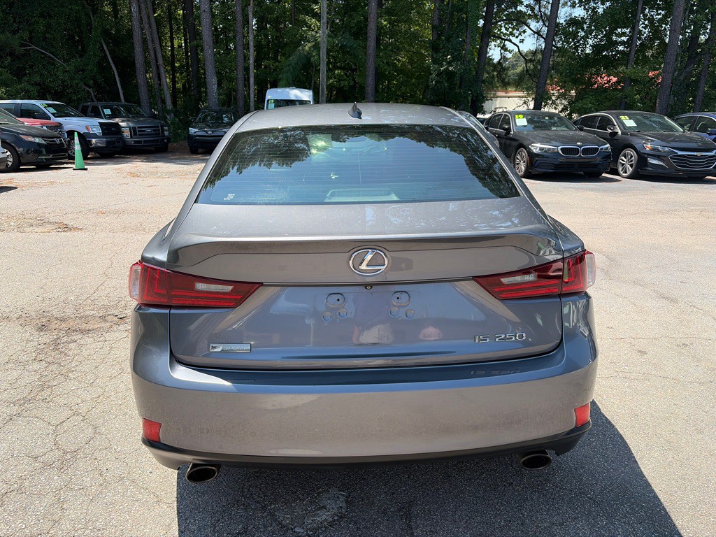 2015 Lexus IS Image 5