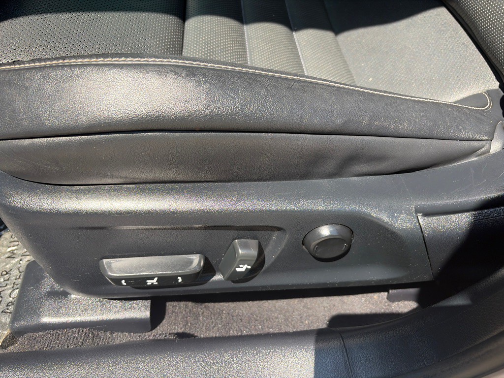 2015 Lexus IS Image 11