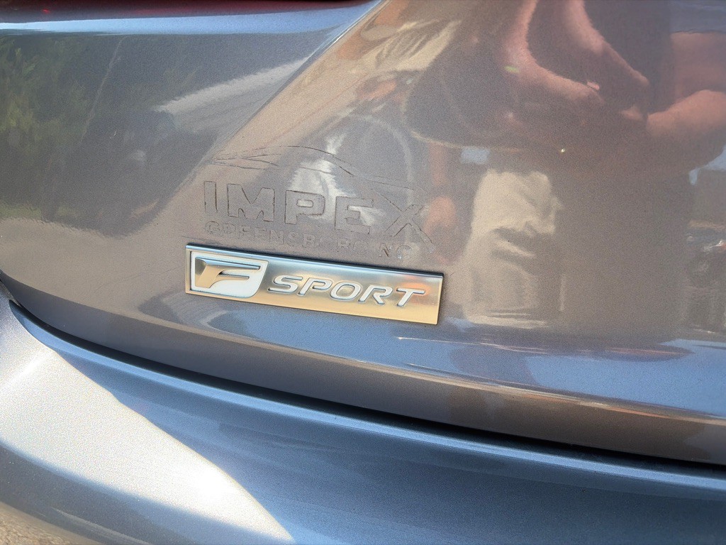 2015 Lexus IS Image 25