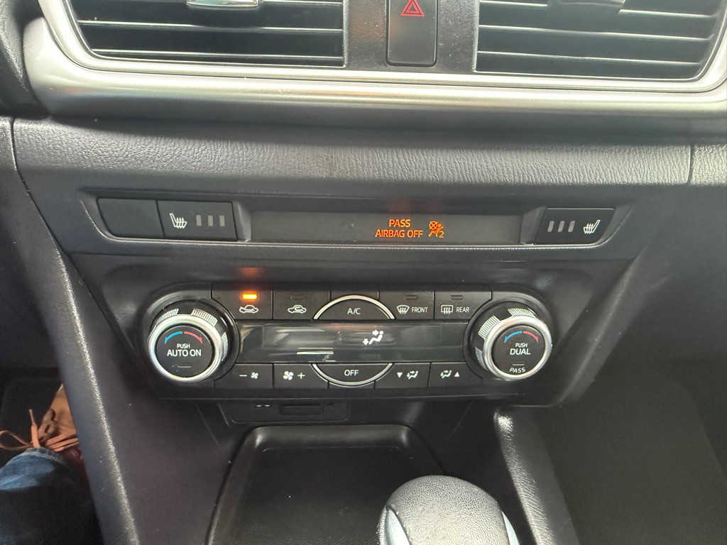 2017 Mazda Mazda3 Image 24