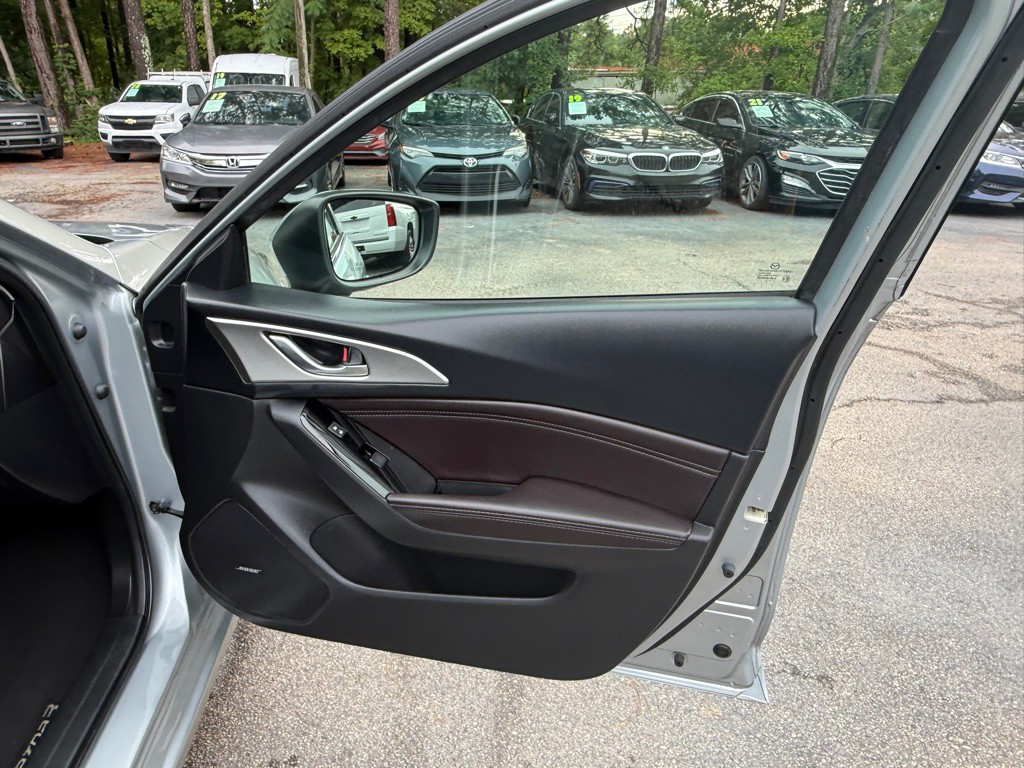 2017 Mazda Mazda3 Image 37
