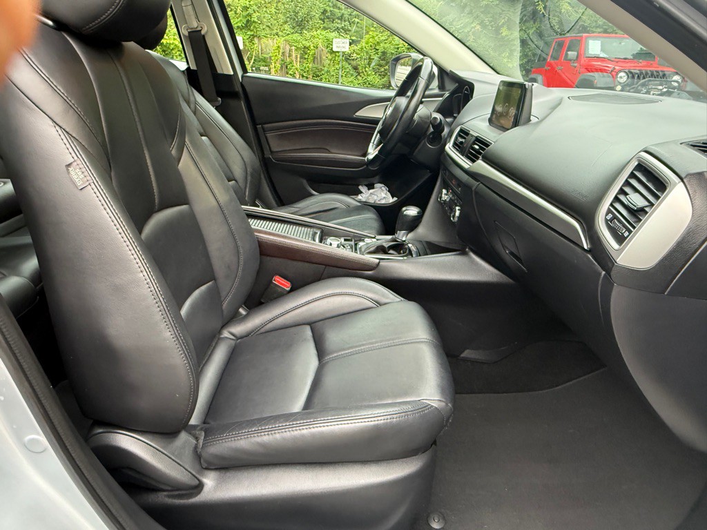 2017 Mazda Mazda3 Image 38