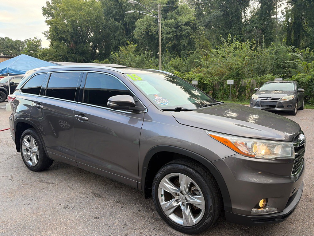 2015 Toyota Highlander Image 2