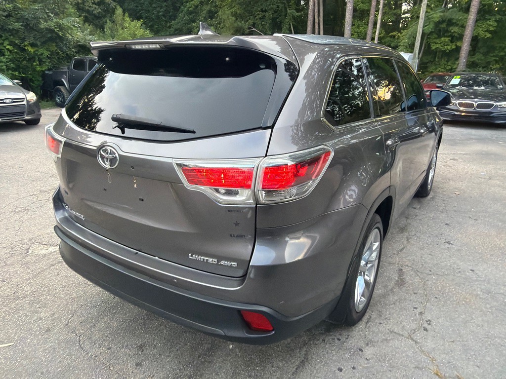 2015 Toyota Highlander Image 4