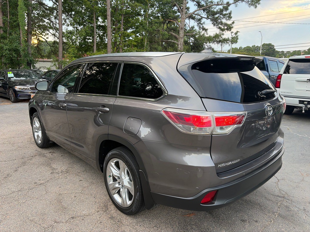 2015 Toyota Highlander Image 6
