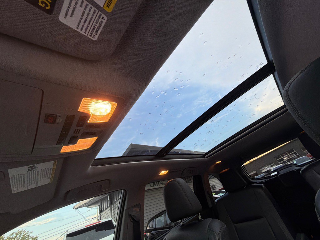 2015 Toyota Highlander Image 25