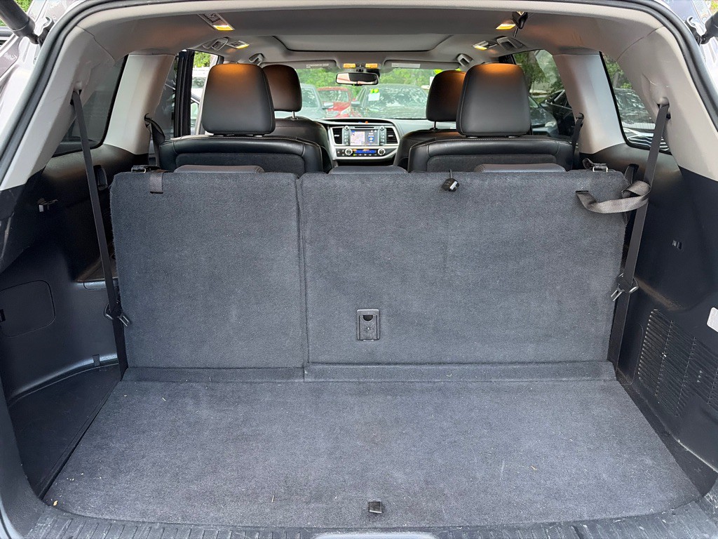 2015 Toyota Highlander Image 26