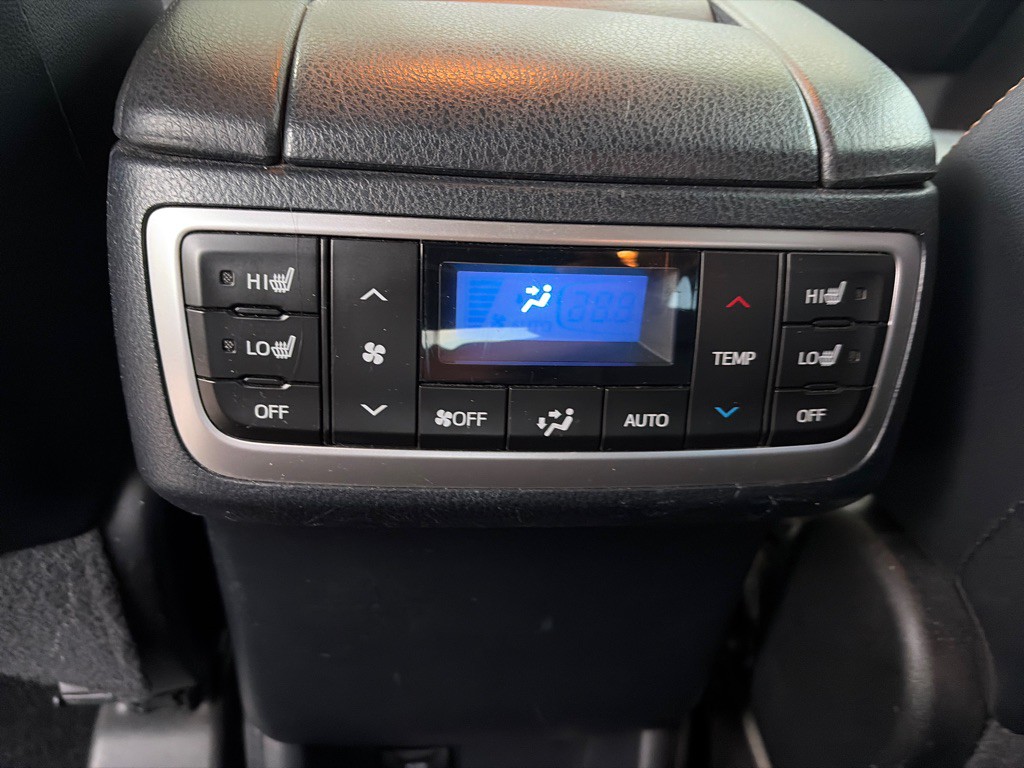 2015 Toyota Highlander Image 35