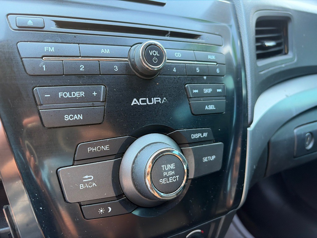 2017 Acura ILX Image 13