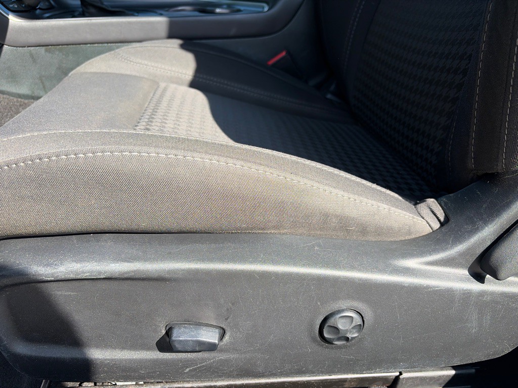 2019 Dodge Challenger Image 12