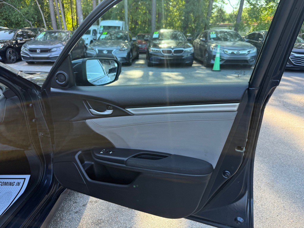 2017 Honda Civic Image 28