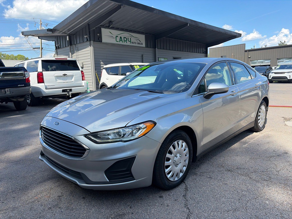 2020 Ford Fusion Image 1