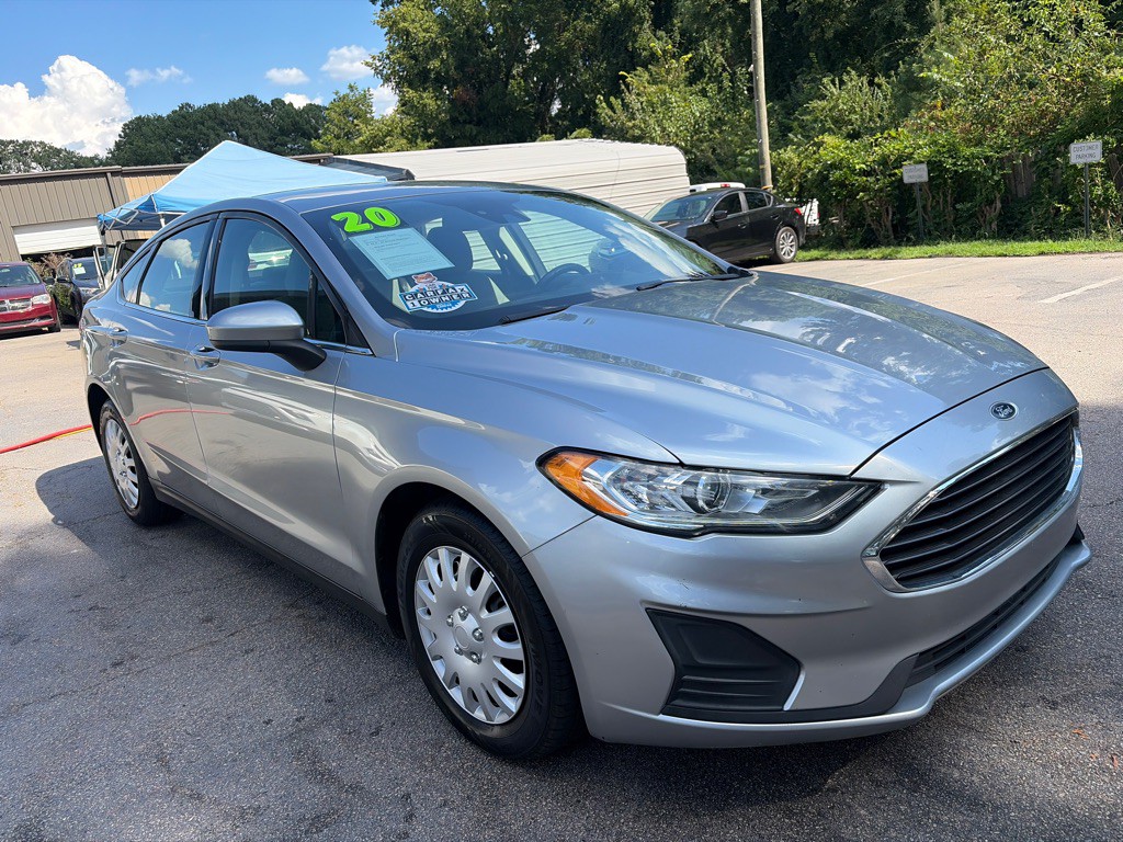 2020 Ford Fusion Image 3