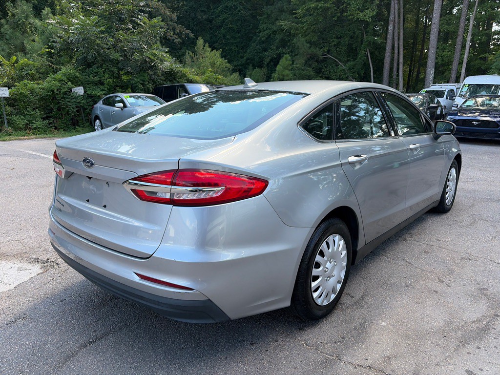 2020 Ford Fusion Image 4