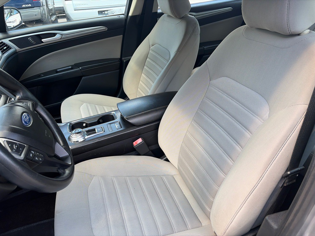 2020 Ford Fusion Image 7