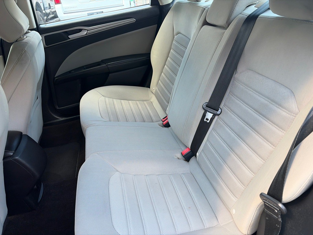 2020 Ford Fusion Image 8