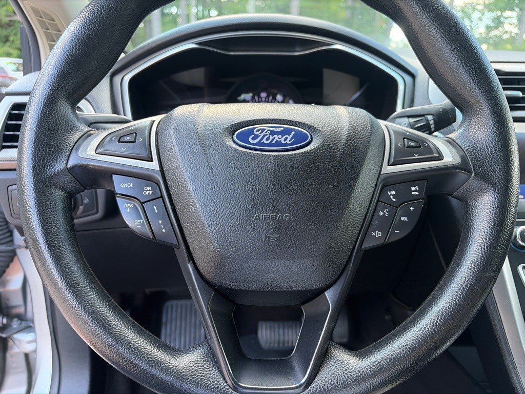 2020 Ford Fusion Image 10