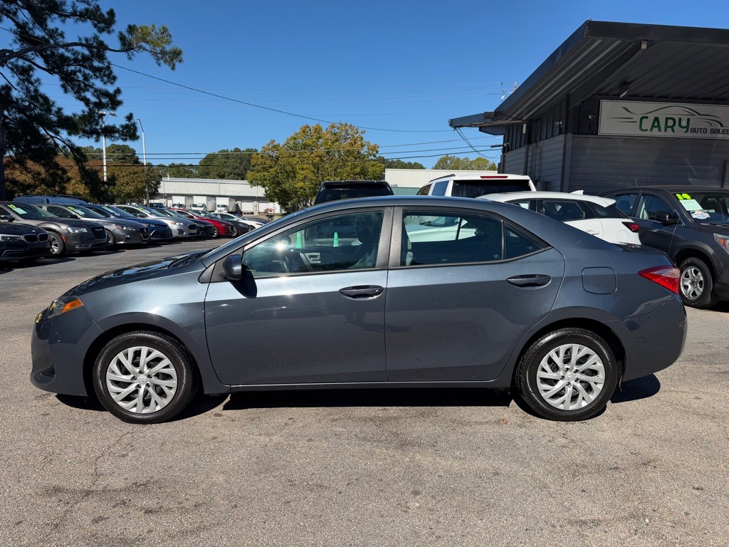 2018 Toyota Corolla Image 3