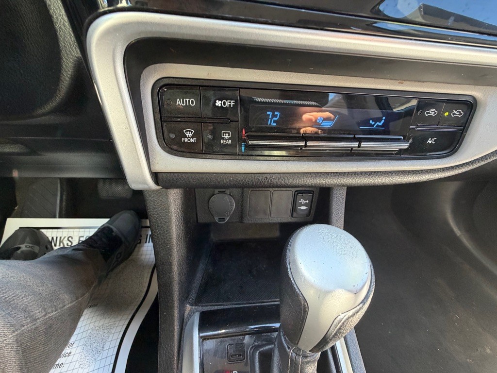 2018 Toyota Corolla Image 17