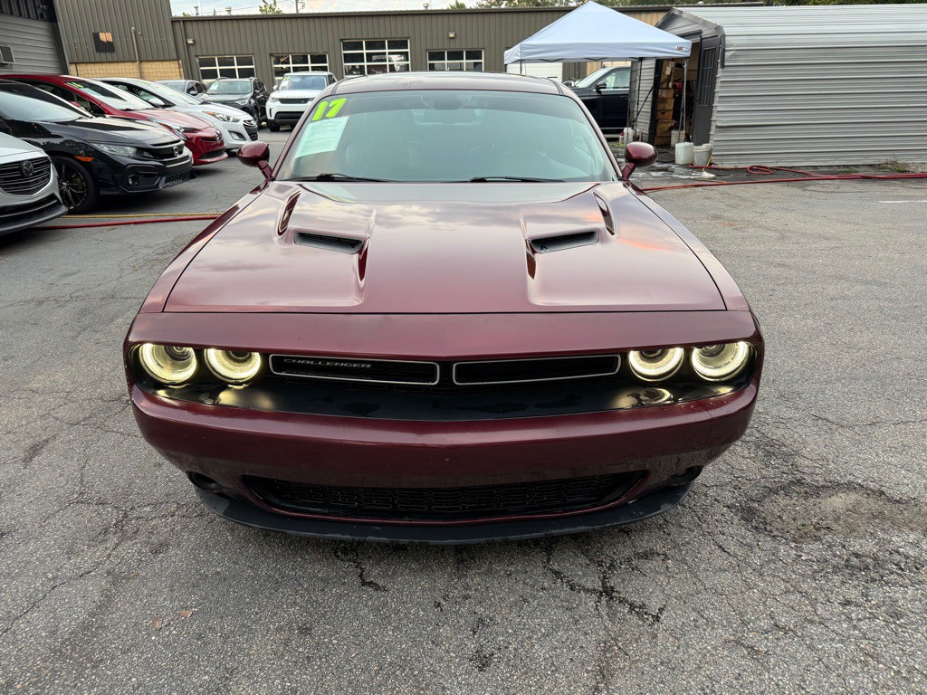 2017 Dodge Challenger Image 3