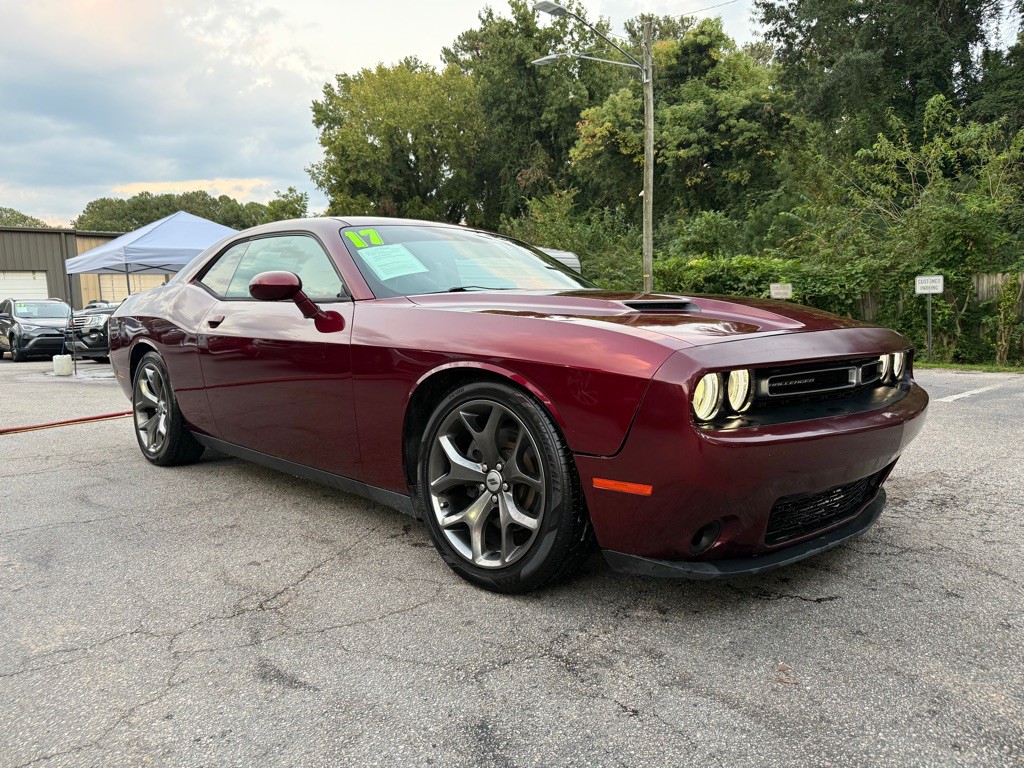 2017 Dodge Challenger Image 4