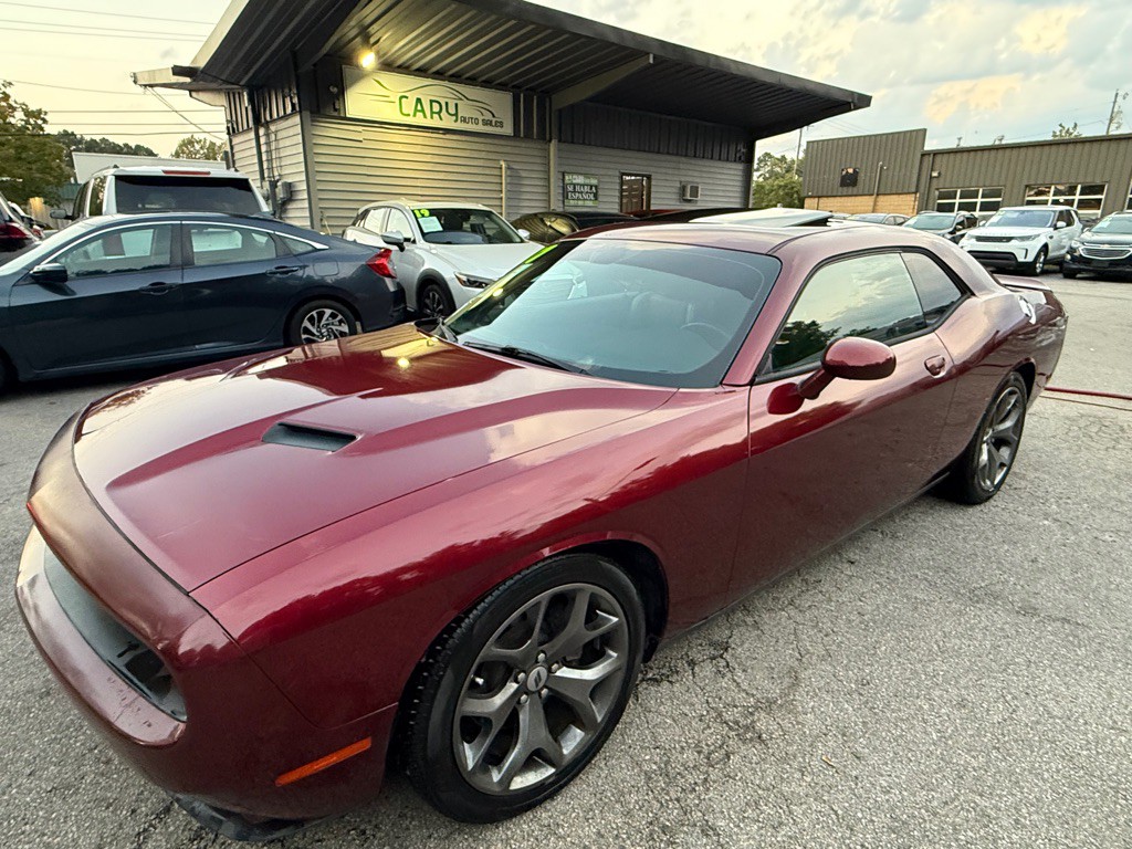 2017 Dodge Challenger Image 12