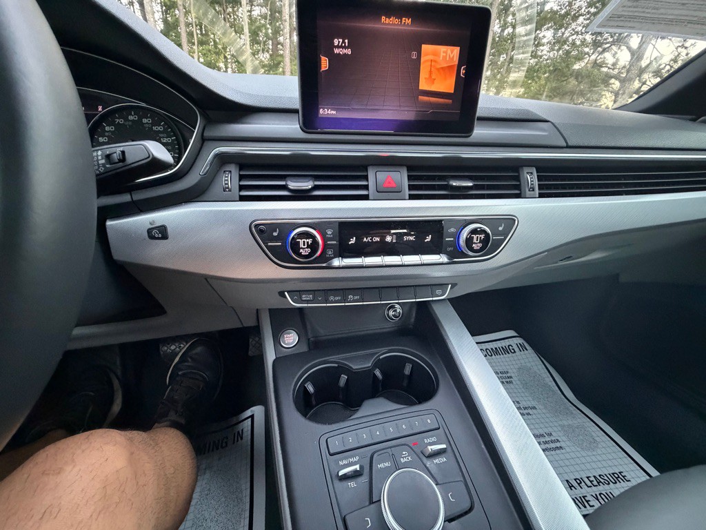 2018 Audi A4 Image 17