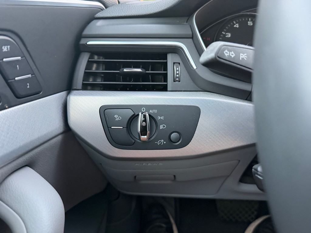 2018 Audi A4 Image 26