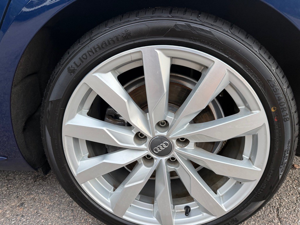 2018 Audi A4 Image 34
