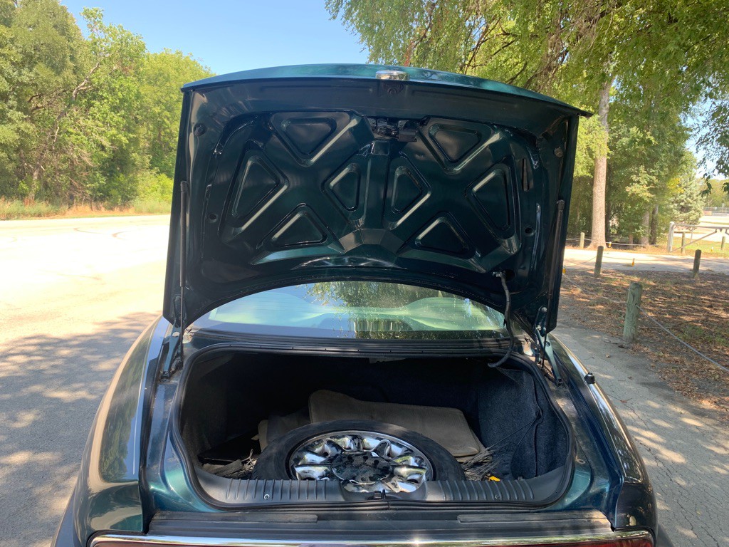 1997 Buick Riviera Image 10